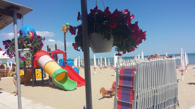 Palombina Ohana Beach