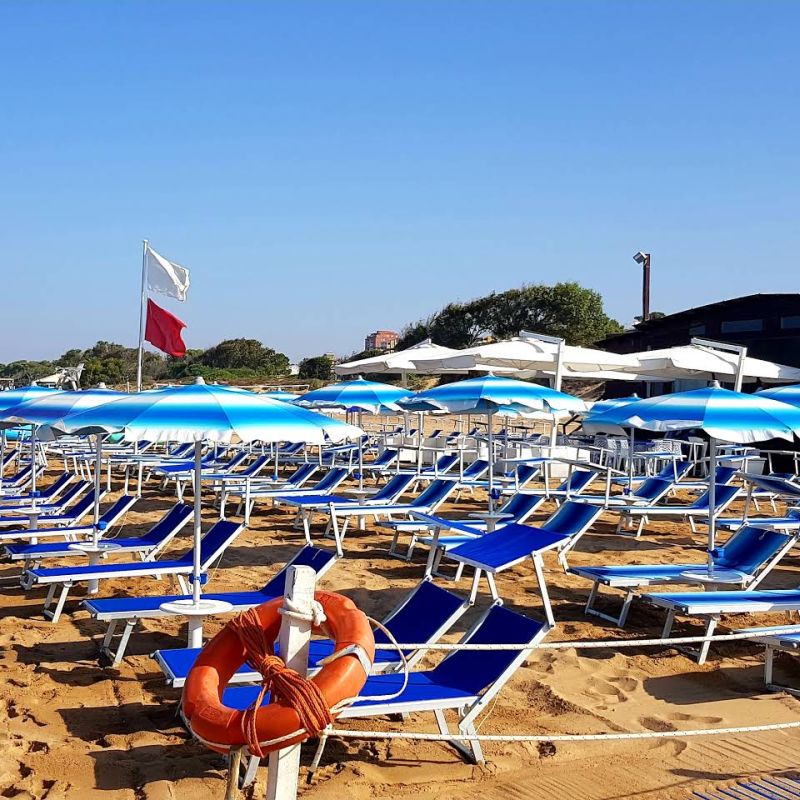 Blueout Stabilimento Balneare & Beach Bar
