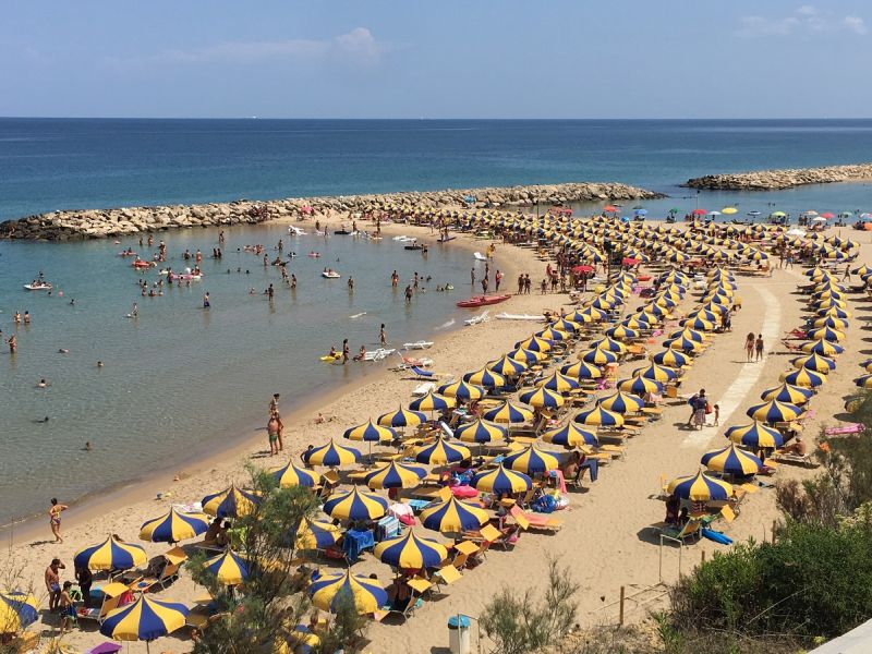 Lido Calidoski Beach Bar