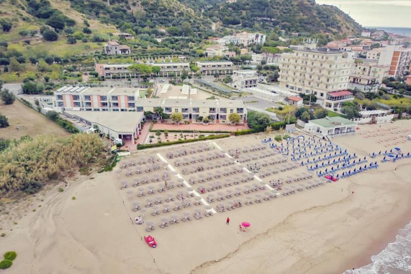 Ancora Beach