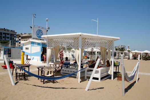 Onde Beach 68-69