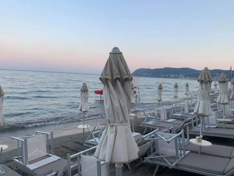 Bagni Corner Beach