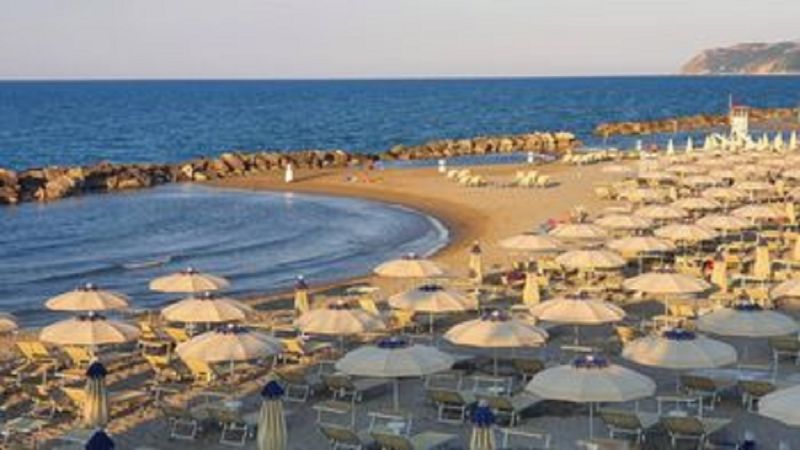 Calypso Beach 7