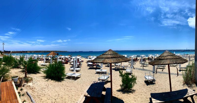 B64 Beach & Restaurant