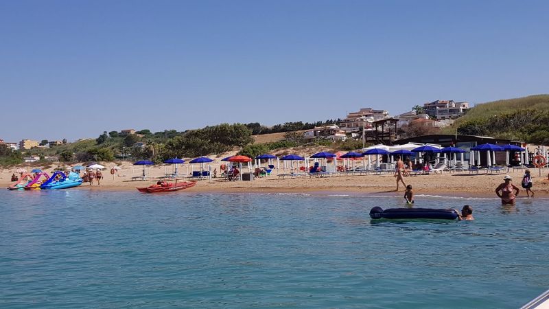 Blueout Stabilimento Balneare & Beach Bar