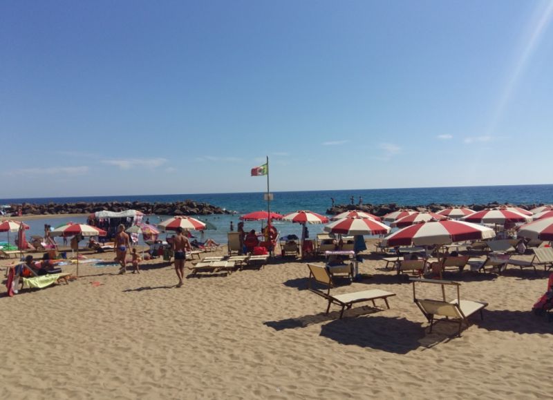 Stabilimento Balneare La Scogliera