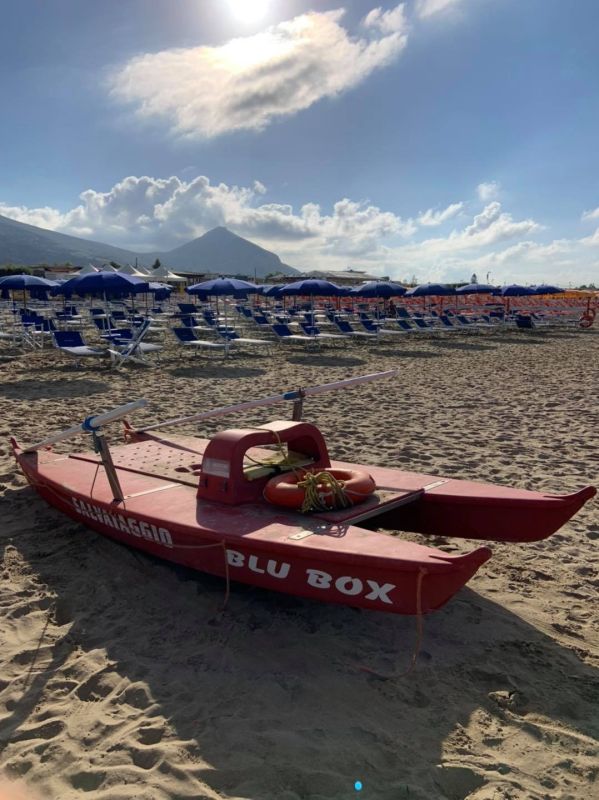 Lido Blu Box