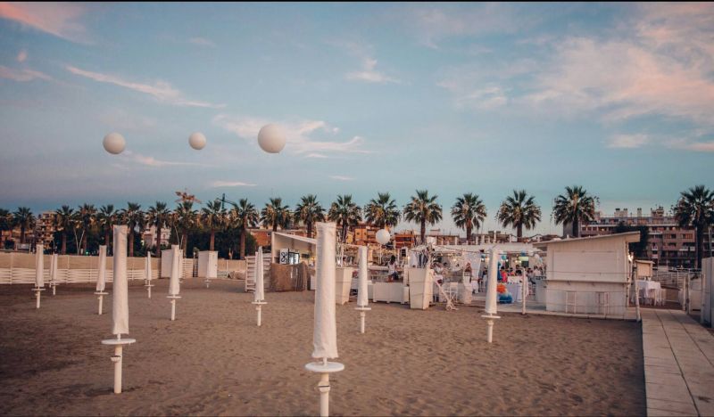 2Star Luxury Beach