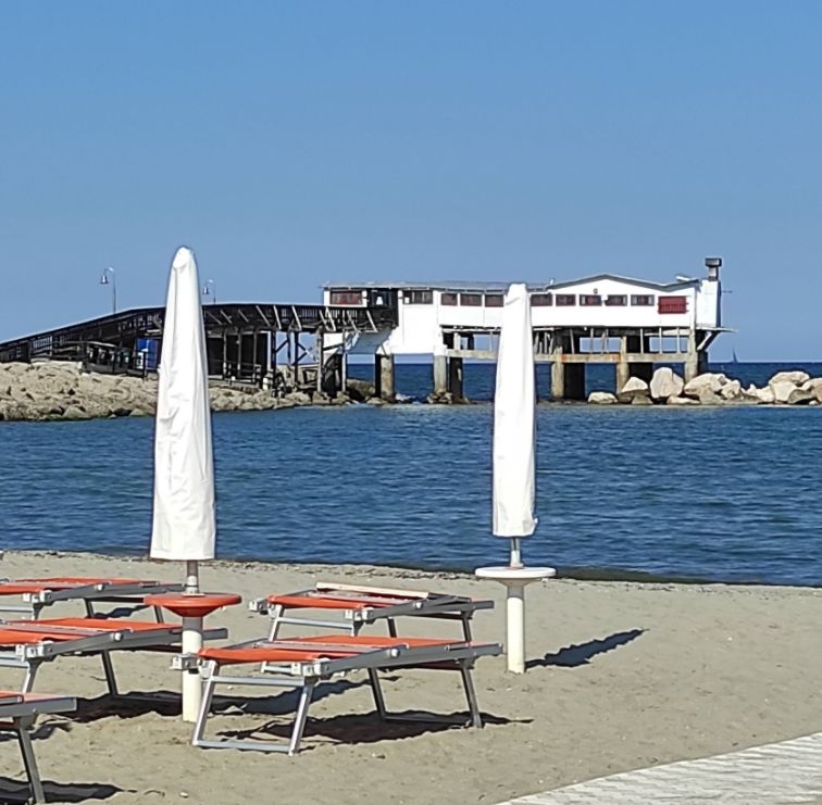 Bagno Molo Di Massari Valentina