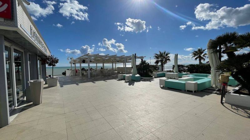 Paradiso Beach Bar