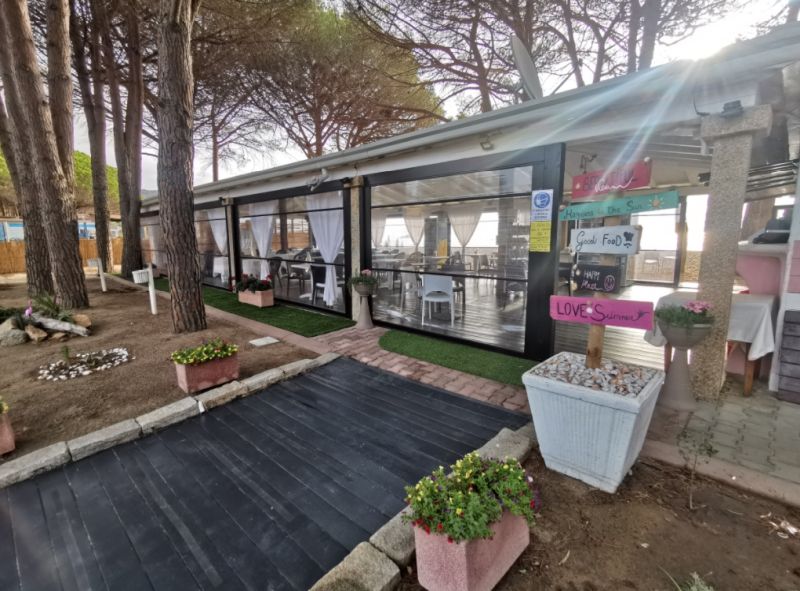 Flamingo Beach Bar
