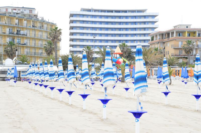 Chalet Sea Club