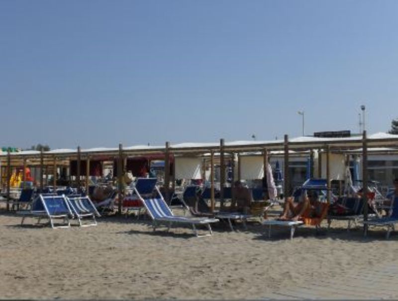 Spiaggia 32