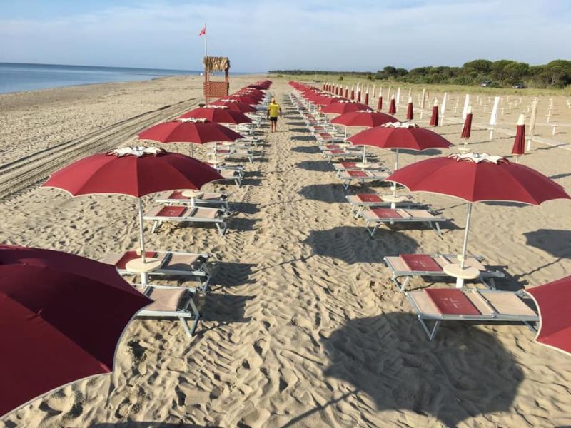 Farella Lounge Beach