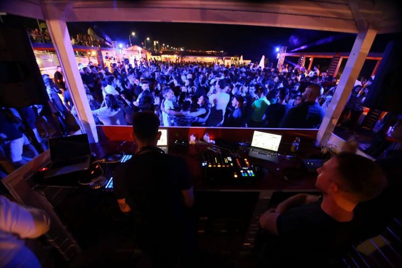 Mamma Mia Beach