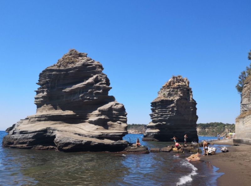 Spiaggia Libera Di Ciraccio