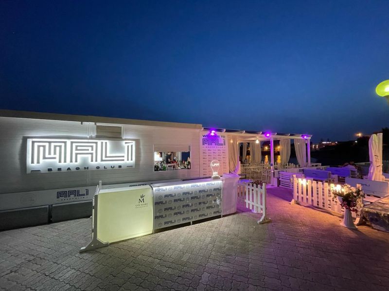 Malì Beach Club