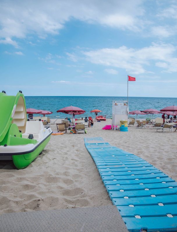 Lido BarCollando