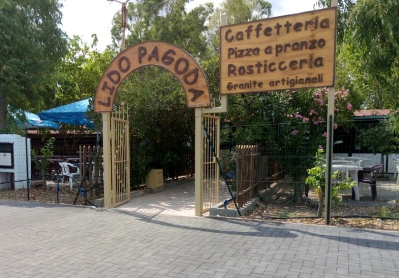 Lido Pagoda Beach Pizza & Coffee