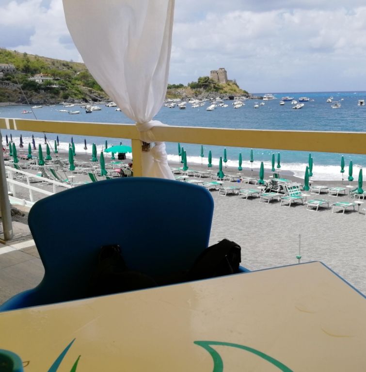 BiMax Beach Club