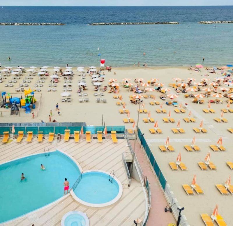 Hotel Adria Beach