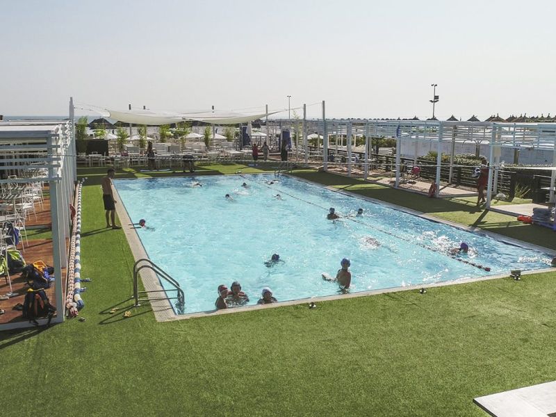 Blue Parrott Beach Club