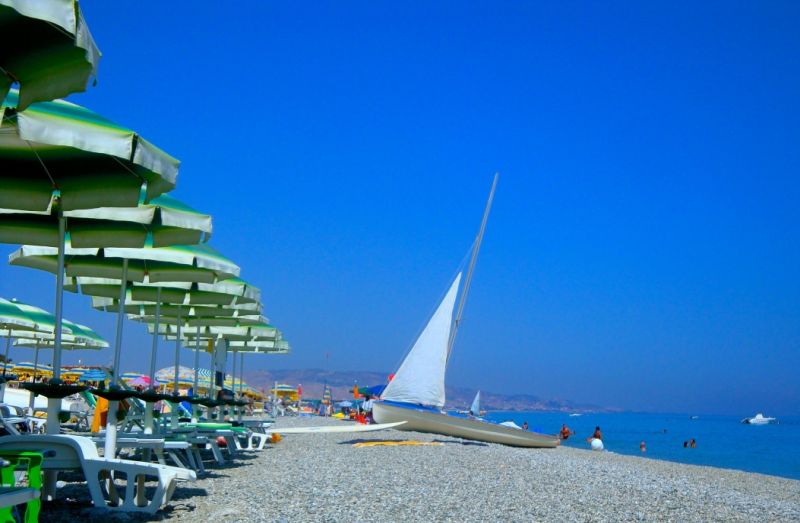 Jolly Mare Beach