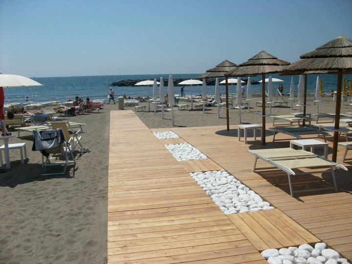 Lido Aqua Beach