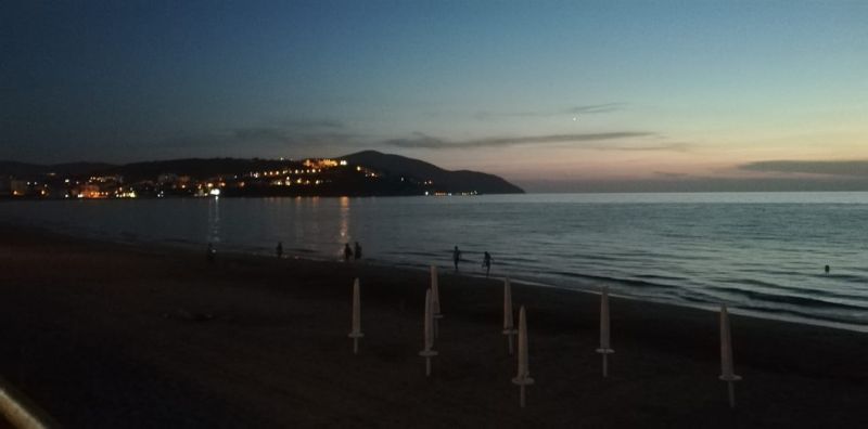 Luna Beach