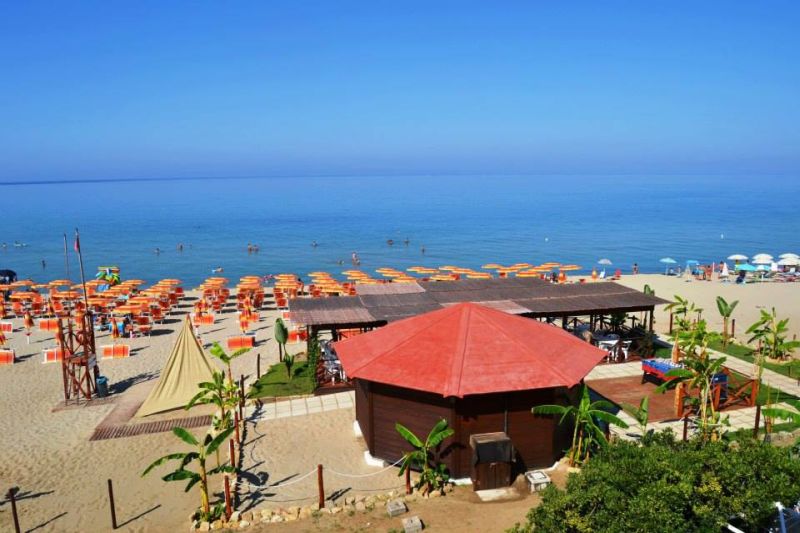 Lido Mascalzone Latino
