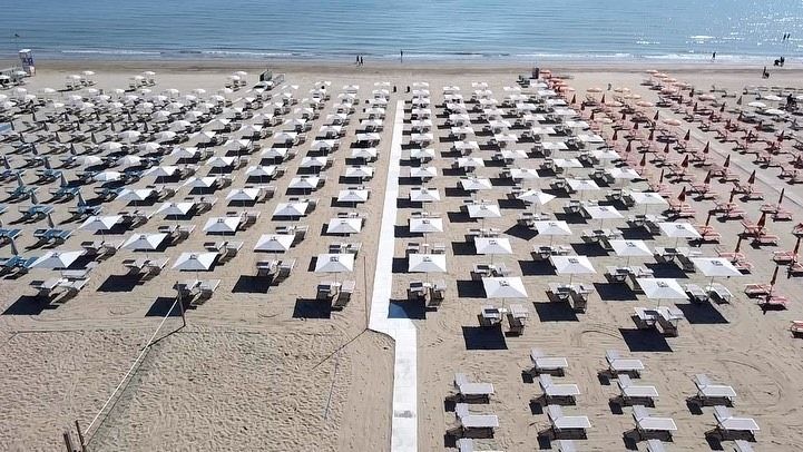 Sunset Beach 165-166
