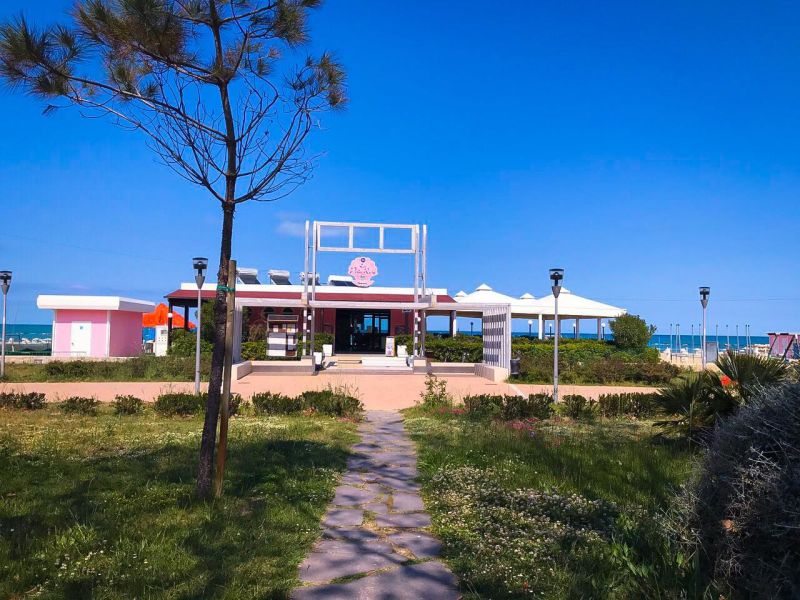 Stabilimento La Perla Rosa