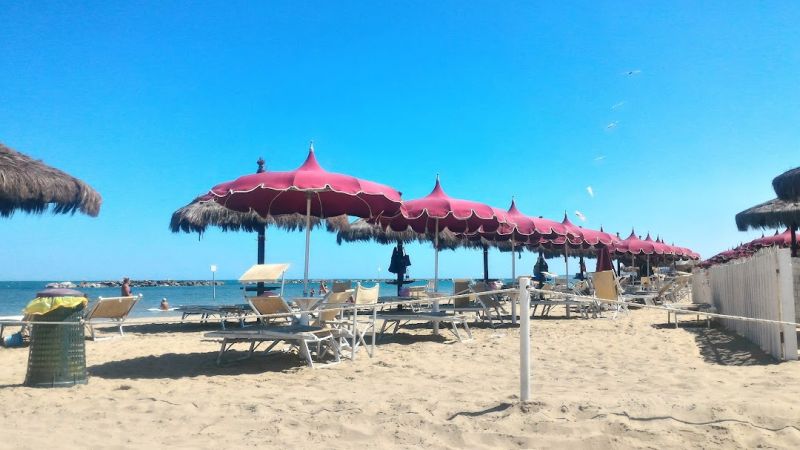Lido Sabbia D'Oro Bau Beach