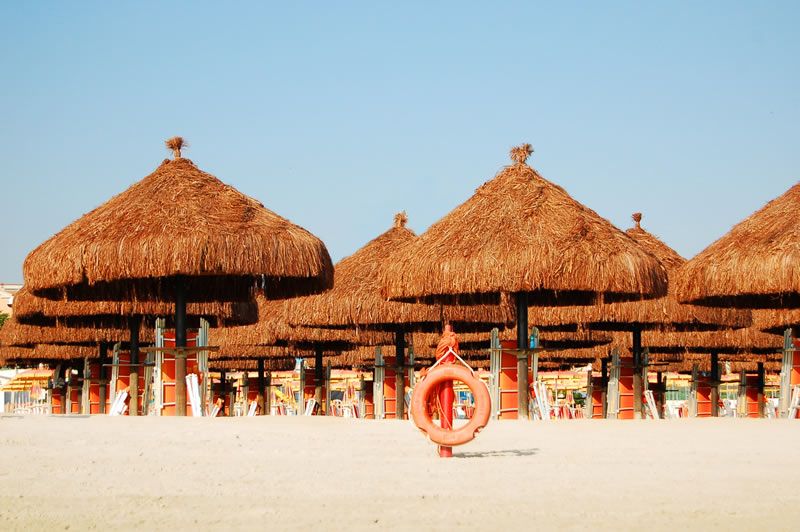 4Vele Beach Resort Restaurant Bar