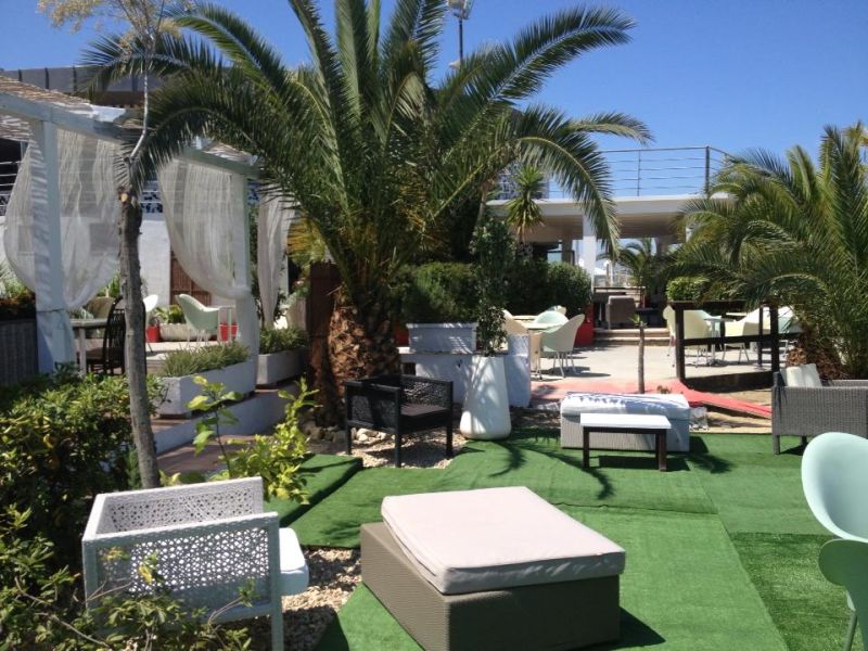 4Vele Beach Resort Restaurant Bar