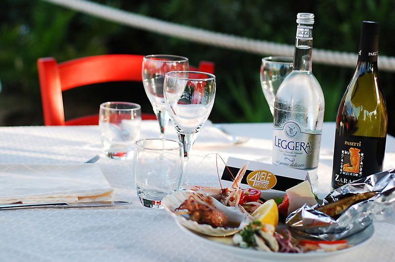 4Vele Beach Resort Restaurant Bar