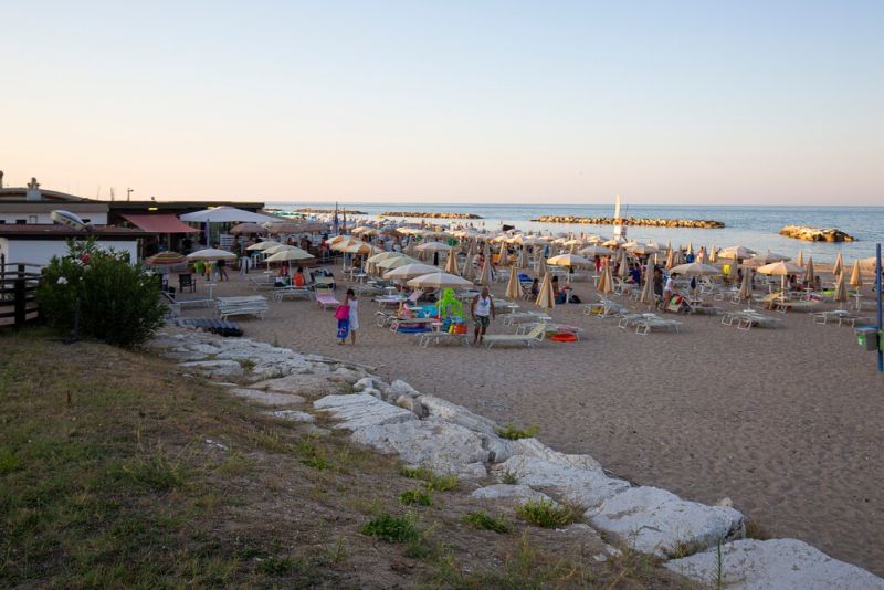 Giri Beach