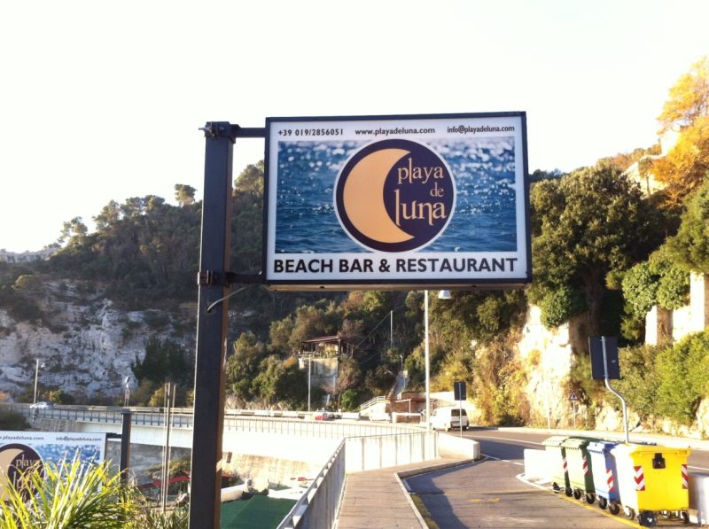 Playa De Luna