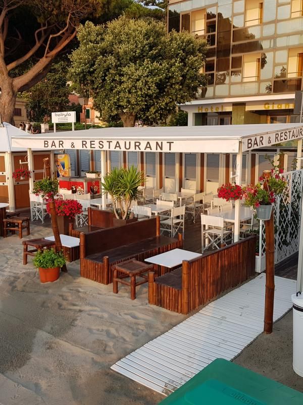 Babyla Beach & Bar