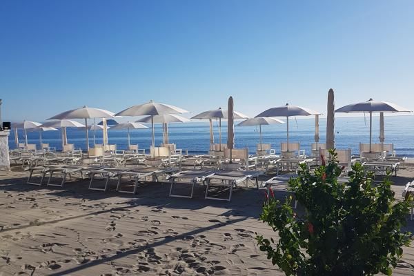 Babyla Beach & Bar