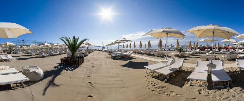 Bagni Varesina Beach