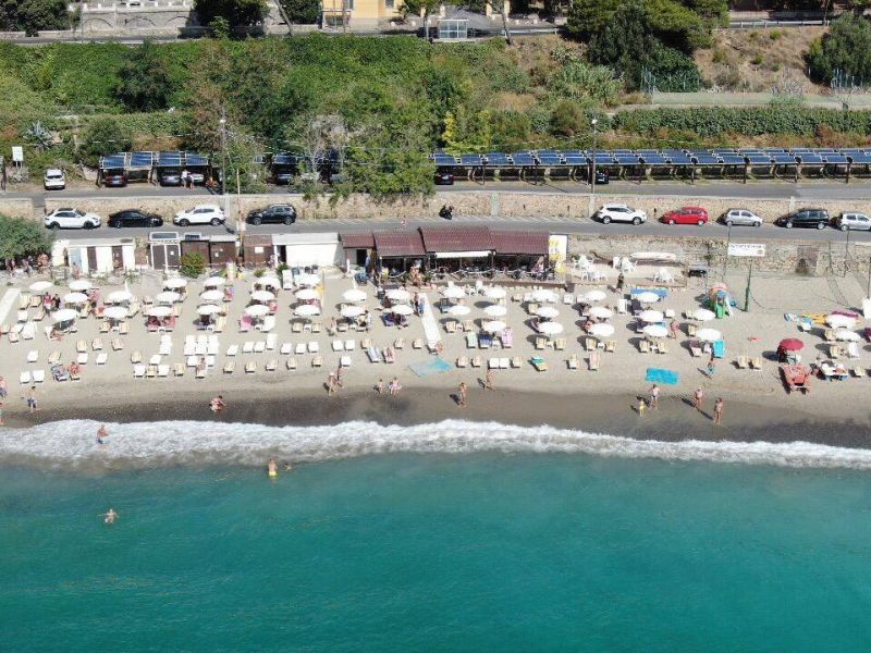 Daruma Beach