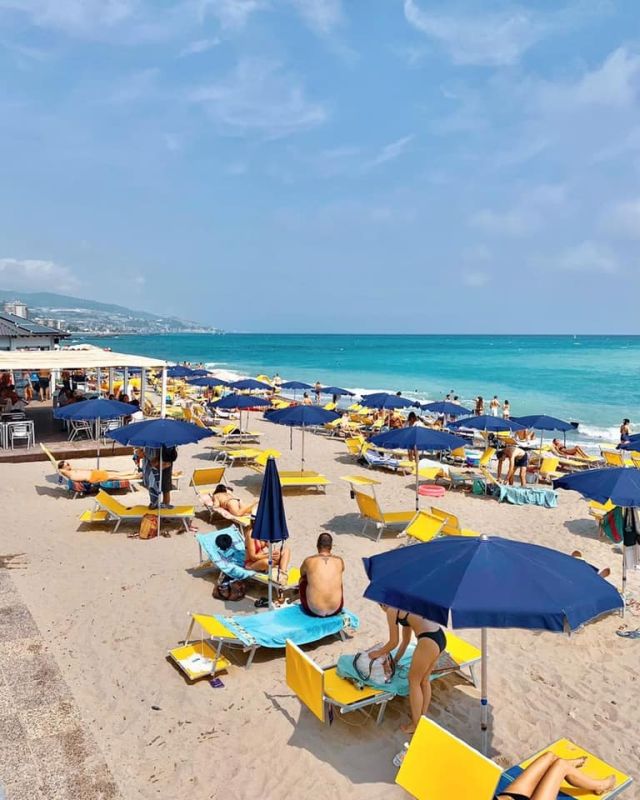 Il Sestante Beach
