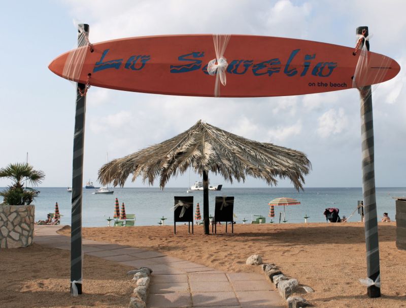Lo Scoglio On The Beach