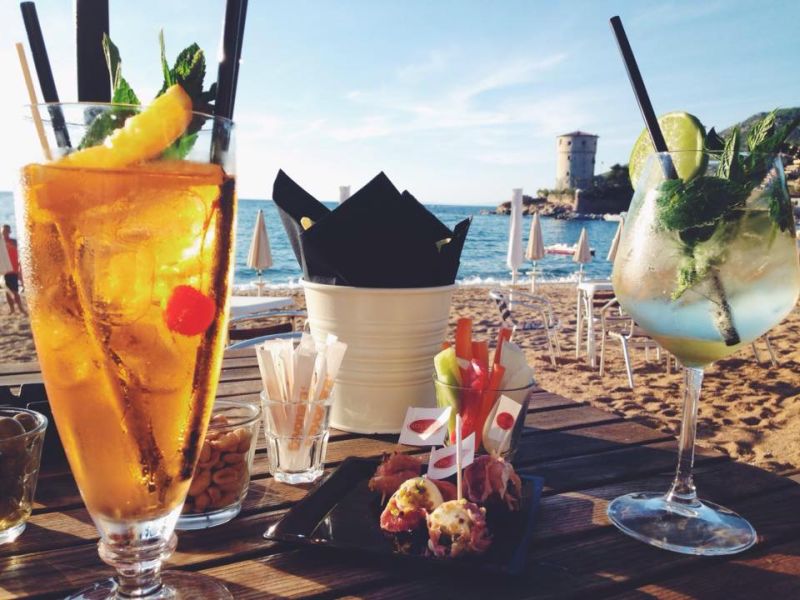 Lo Scoglio On The Beach