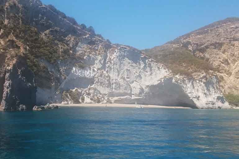 Spiaggia Di Frontone