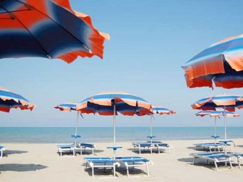 Mecs Beach