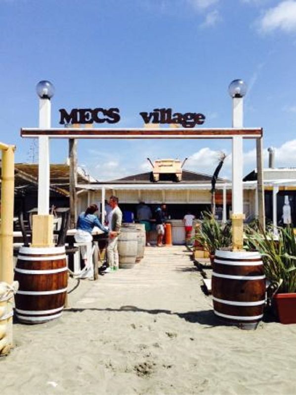 Mecs Beach