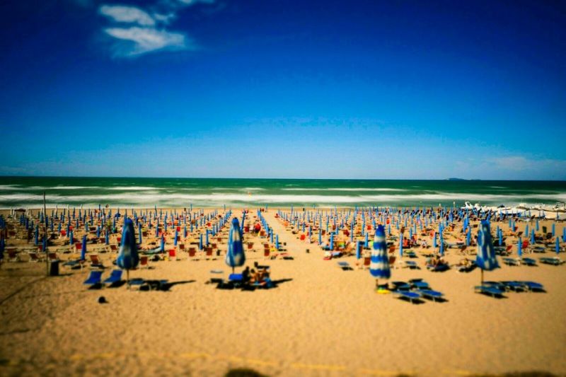 Lido Holiday