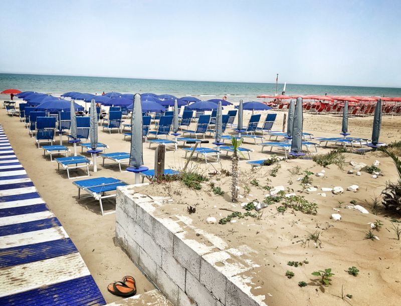 Golden Beach Bar